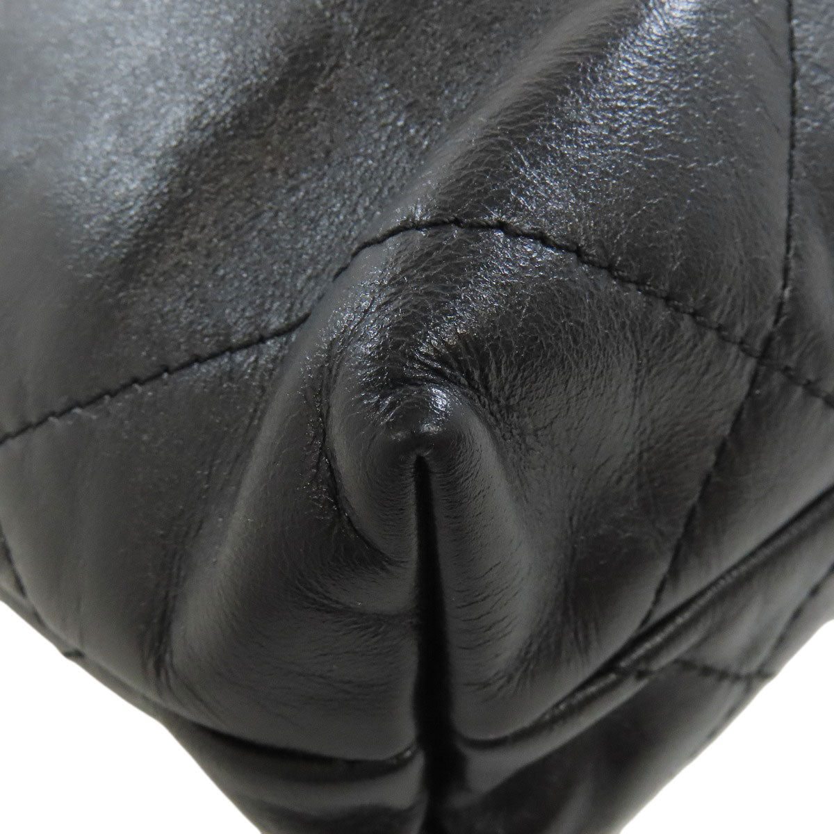 CHANEL Chanel 22 Gold Hardware Handbag Lambskin Ladies [Used]