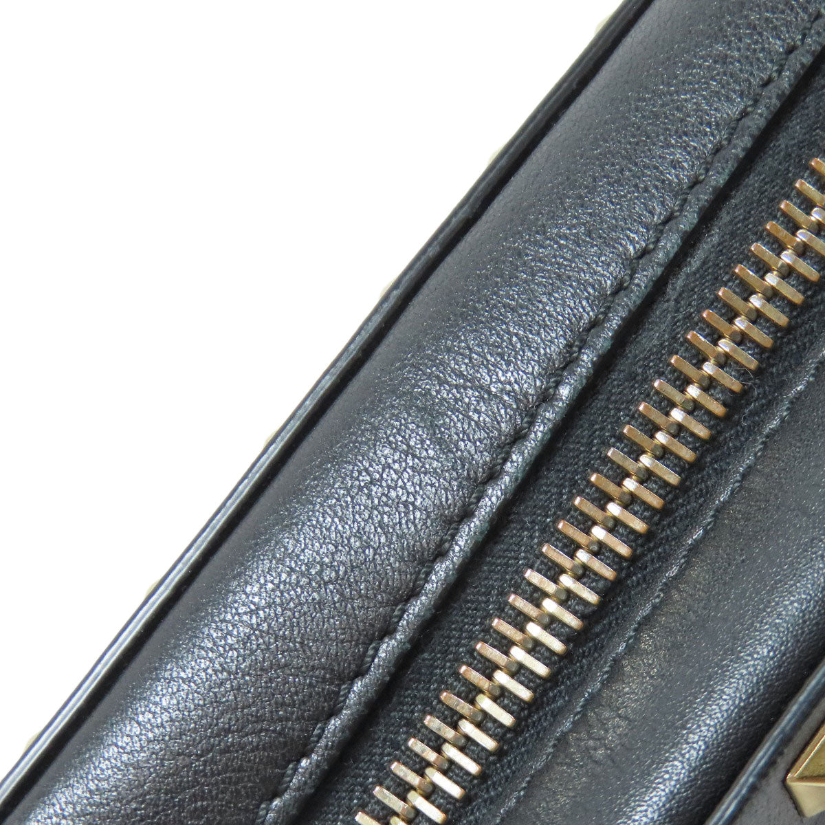 VALENTINO Studs ChainShoulder Shoulder Bag Leather Ladies [Used]