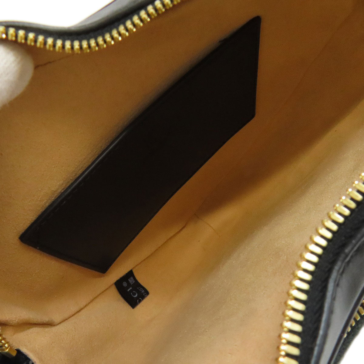 GUCCI 751628 Interlocking G heart Shoulder Bag Calf Ladies [Used]