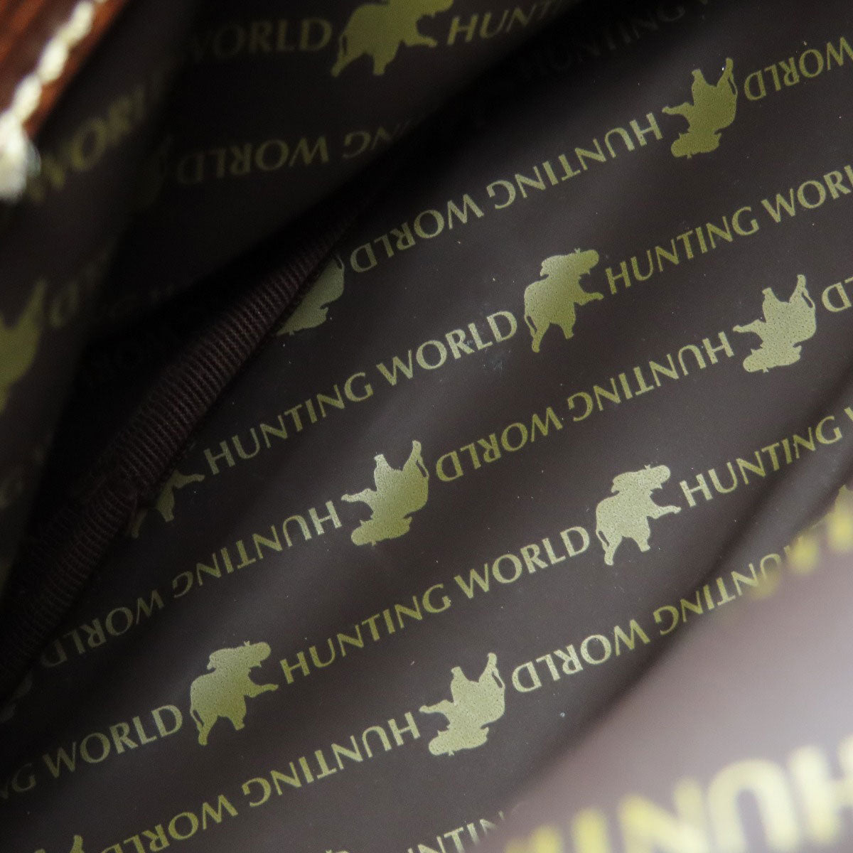 HUNTING WORLD logo Backpack Â· Daypack Canvas Ladies [Used]