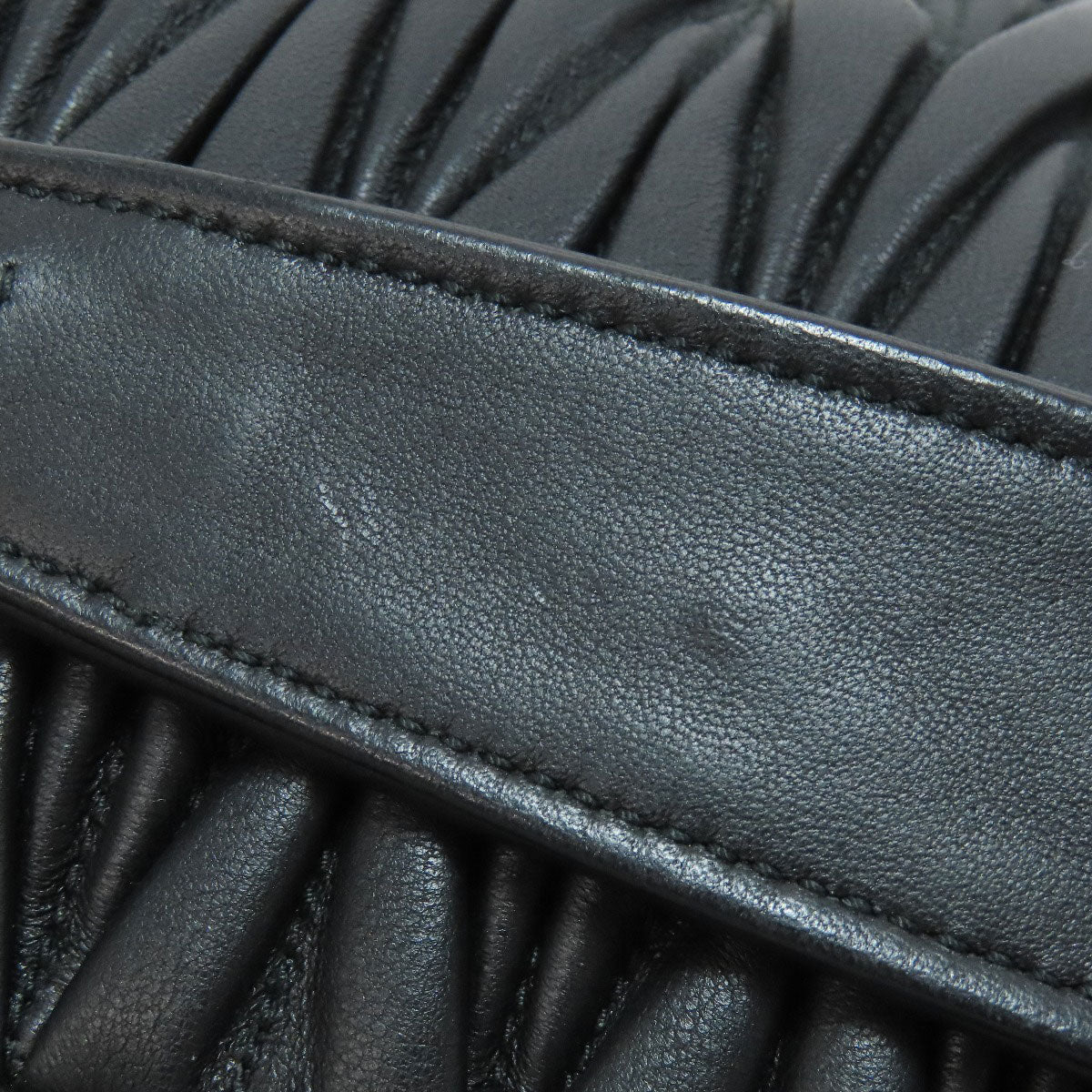 MIUMIU ChainShoulder Matelasse Shoulder Bag Calf Ladies [Used]