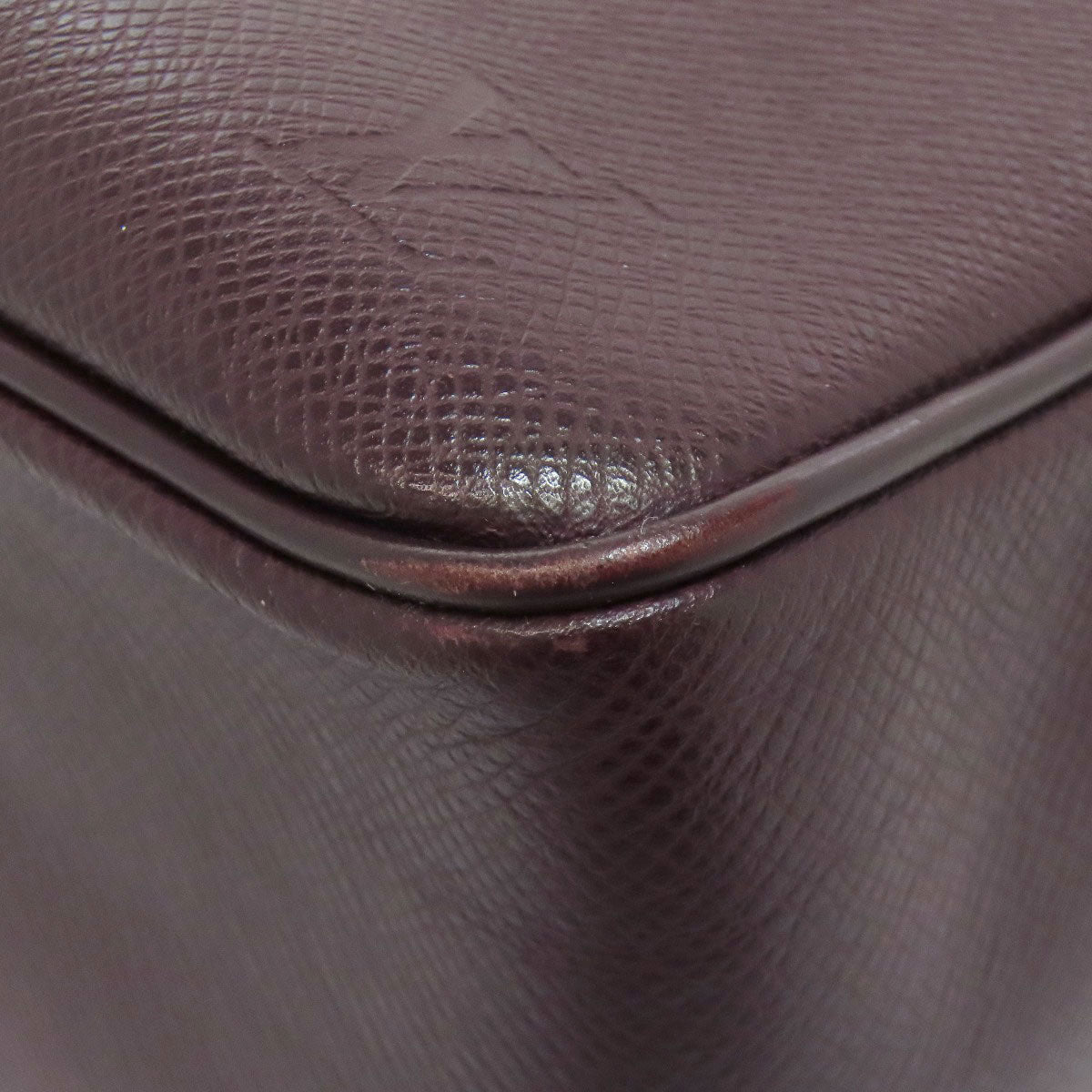 LOUIS VUITTON M30826 Yaranga Shoulder Bag Taiga Ladies [Used]