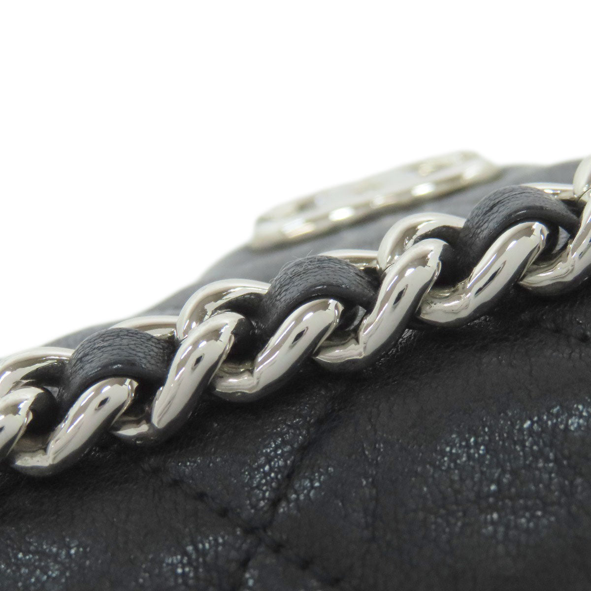 CHANEL ChainShoulder Matelasse SilverHardware Shoulder Bag Calf Ladies [Used]