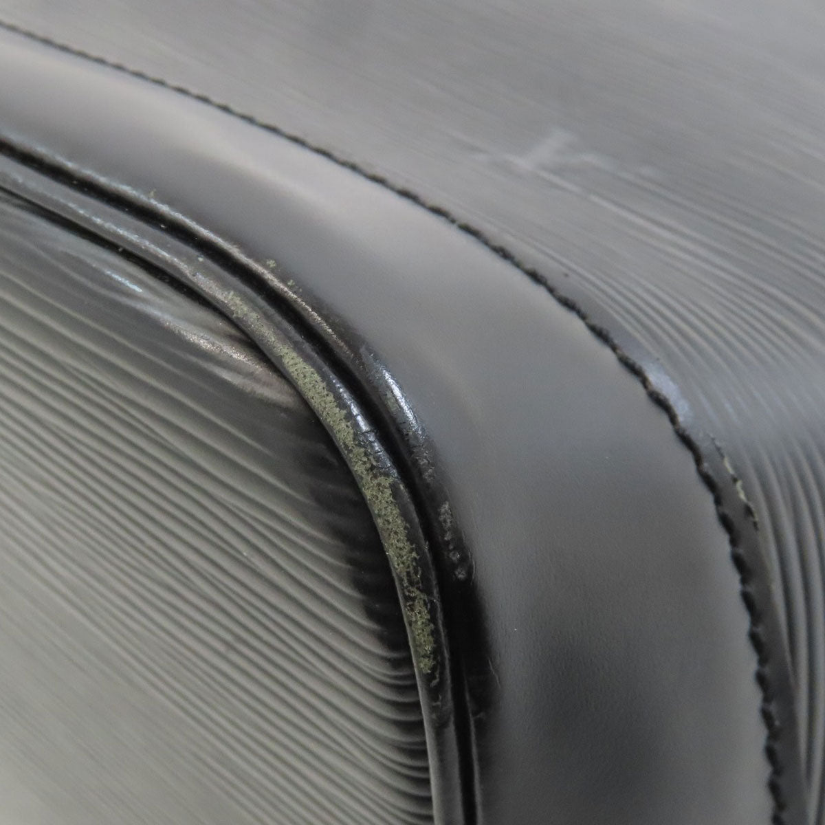 LOUIS VUITTON M52142 Alma Handbag Epi Leather Ladies [Used]