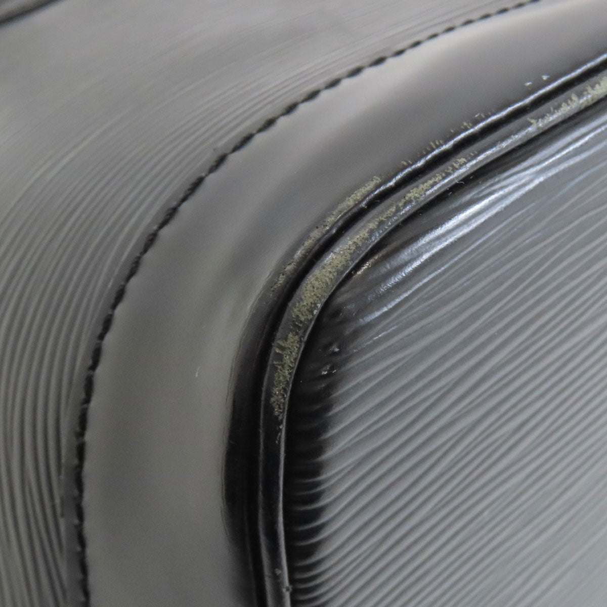 LOUIS VUITTON M52142 Alma Handbag Epi Leather Ladies [Used]