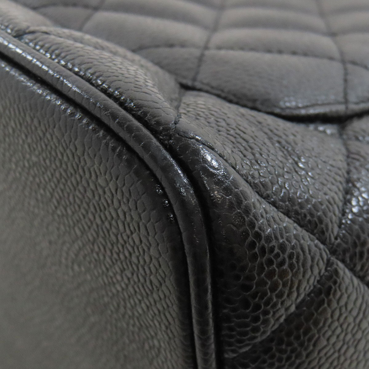 CHANEL Medallion SilverHardware Tote Bag Grained Calfskin Skin Ladies [Used]