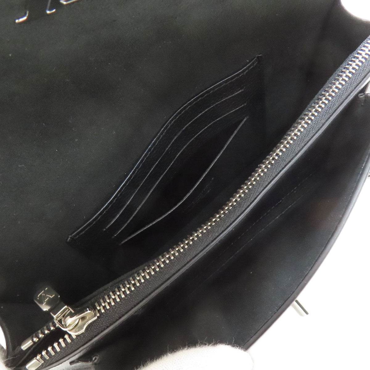 LOUIS VUITTON M69183 My Lock Me Mini Pochette Shoulder Bag Taurillon Clemence Ladies [Used]