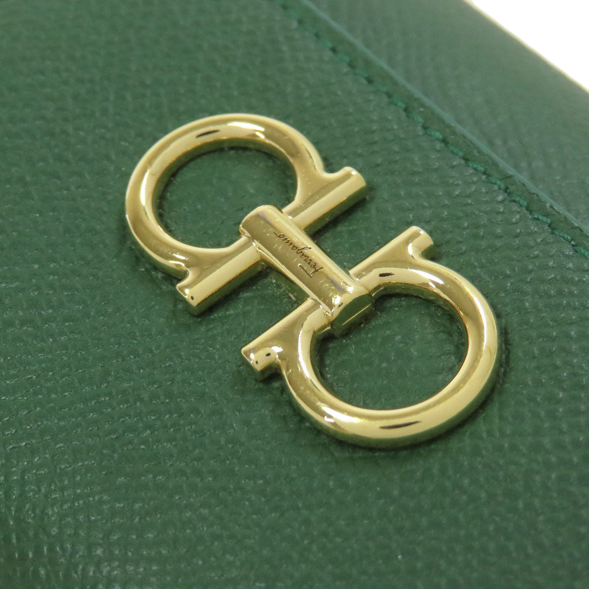 Salvatore Ferragamo GanciniHardware Bifold Wallet with Coin Pocket Leather Ladies [Used]