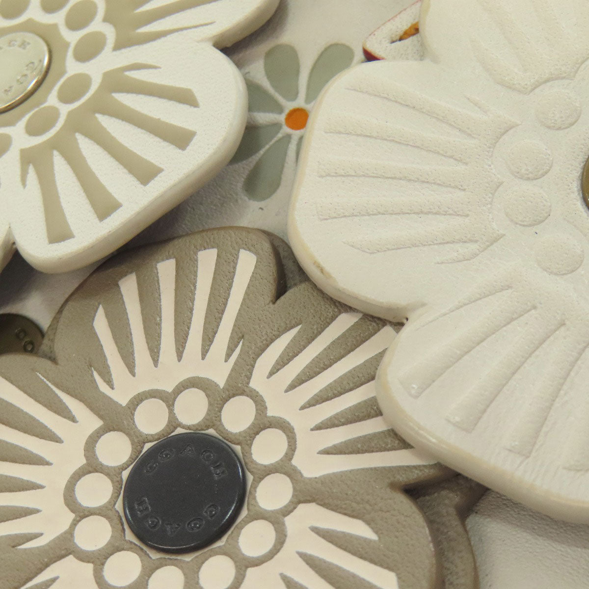 COACH 20215 Dinky Flower Motif Shoulder Bag Leather Ladies [Used]