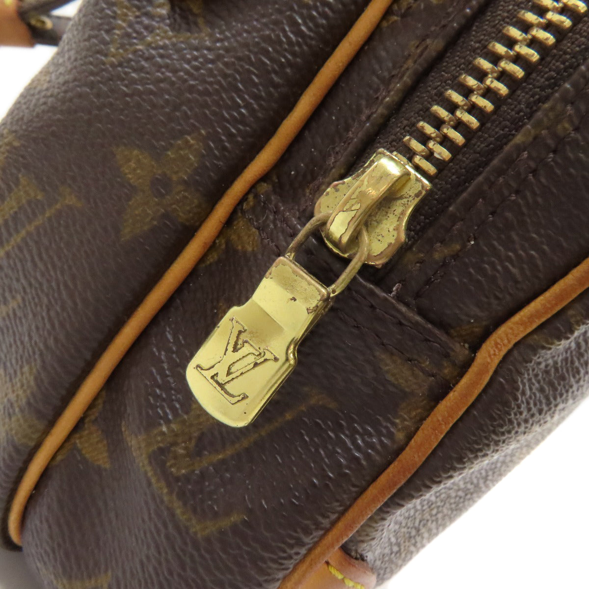 LOUIS VUITTON M45236 Amazon Shoulder Bag Monogram canvas Ladies [Used]