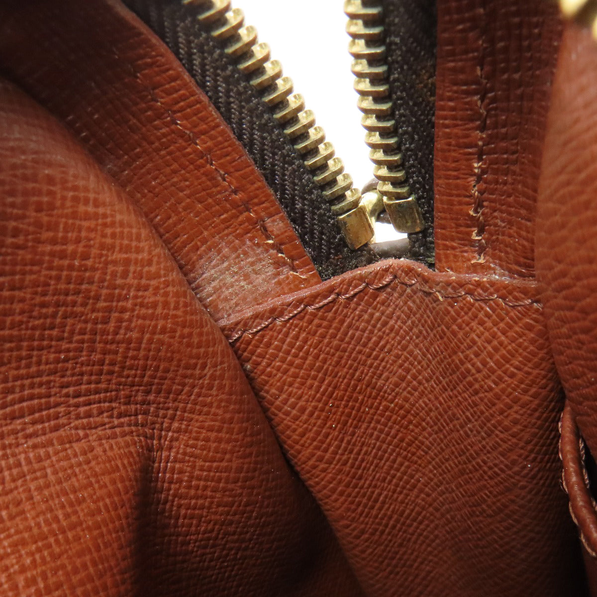 LOUIS VUITTON M45236 Amazon Shoulder Bag Monogram canvas Ladies [Used]