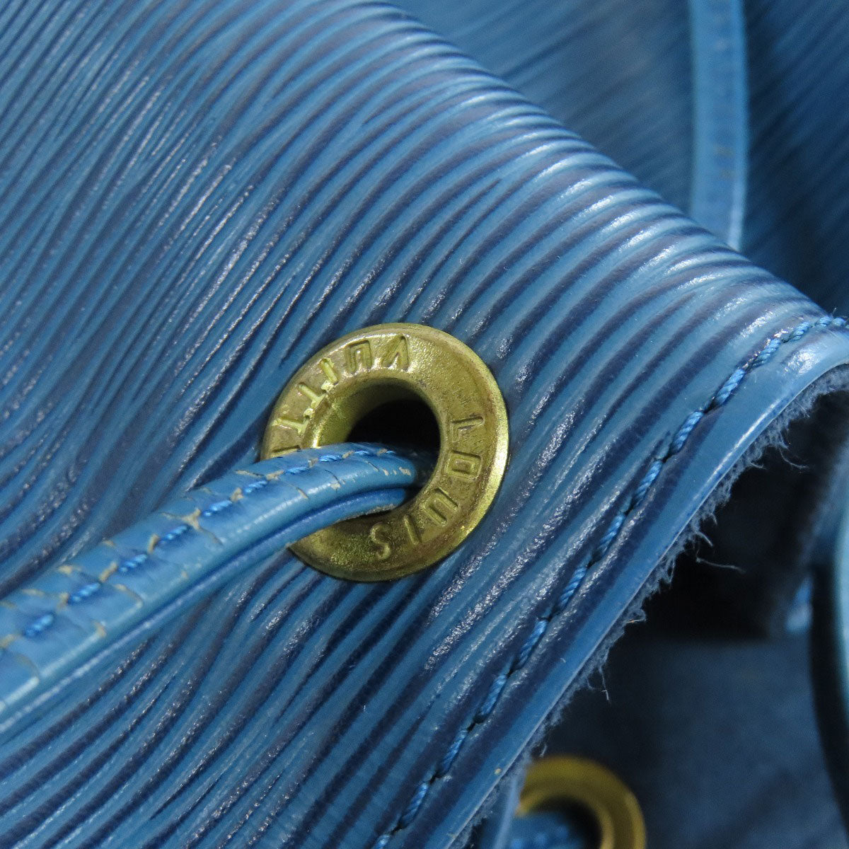 LOUIS VUITTON M44005 Noe Shoulder Bag Epi Leather Ladies [Used]