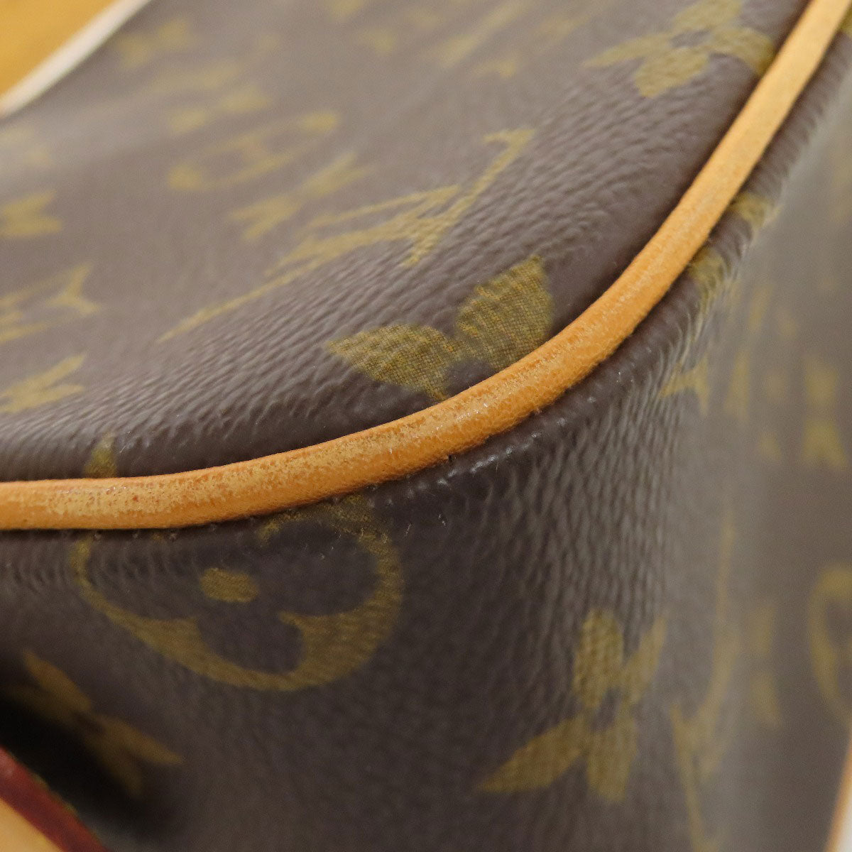 LOUIS VUITTON M51164 Viva Cite MM Handbag Monogram canvas Ladies [Used]