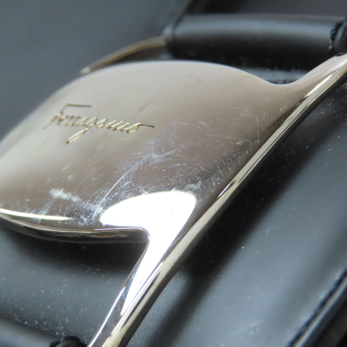 Salvatore Ferragamo Vala Hardware Shoulder Bag Leather Ladies [Used]