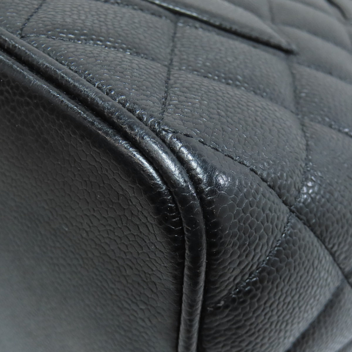 CHANEL Medallion SilverHardware Tote Bag Grained Calfskin Skin Ladies [Used]