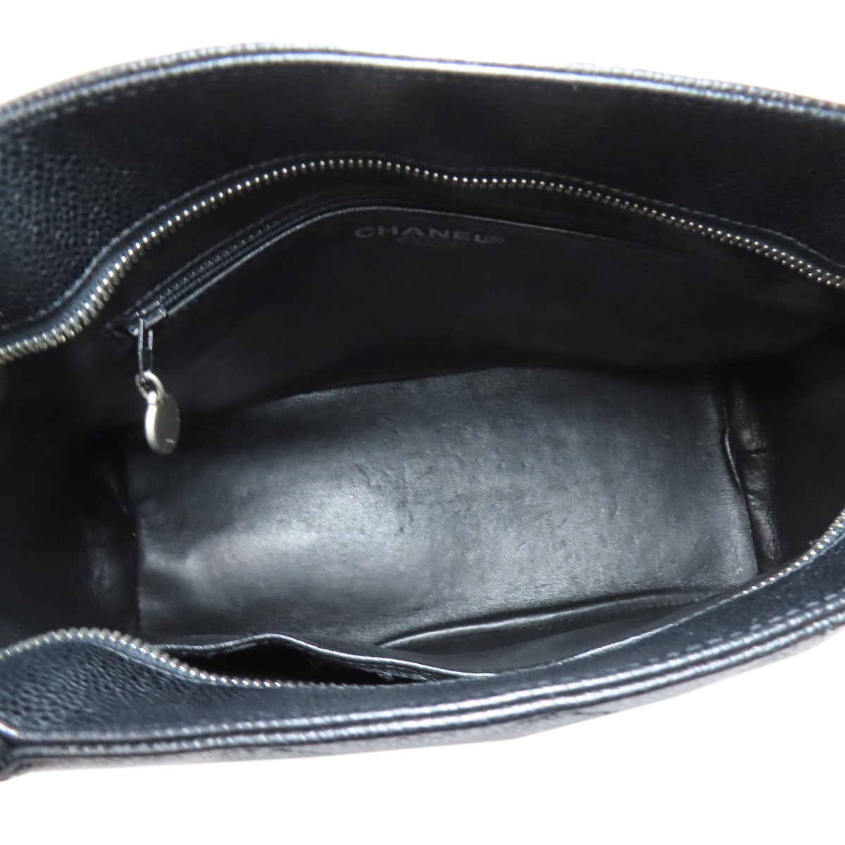 CHANEL Medallion SilverHardware Tote Bag Grained Calfskin Skin Ladies [Used]