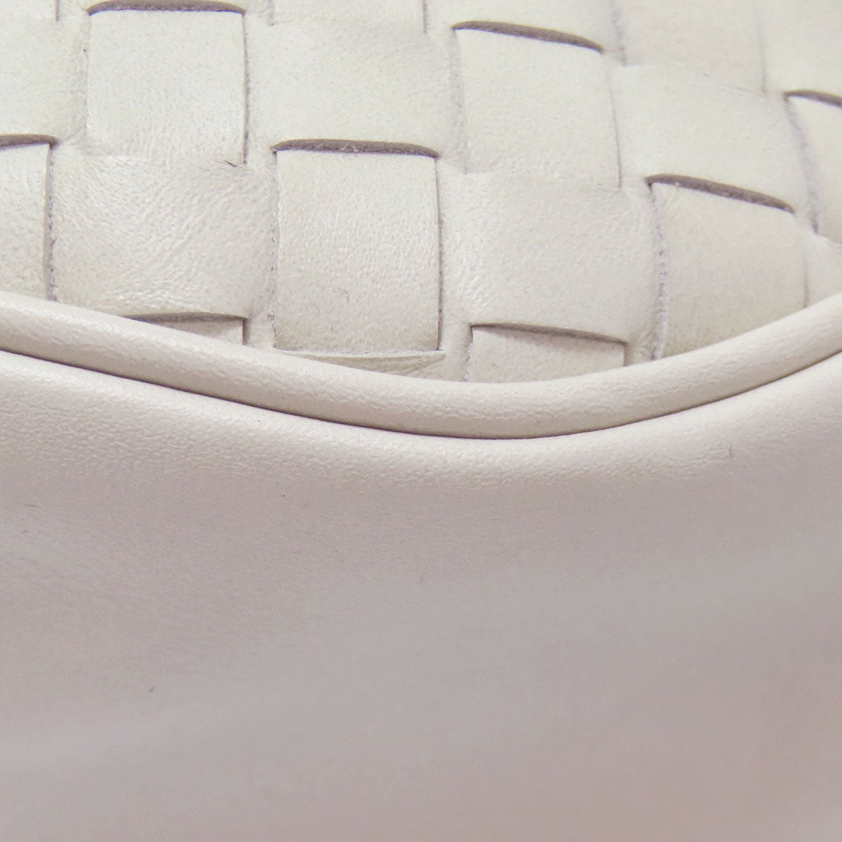 BOTTEGA VENETA Intrecciato body bag Calf Ladies [Used]