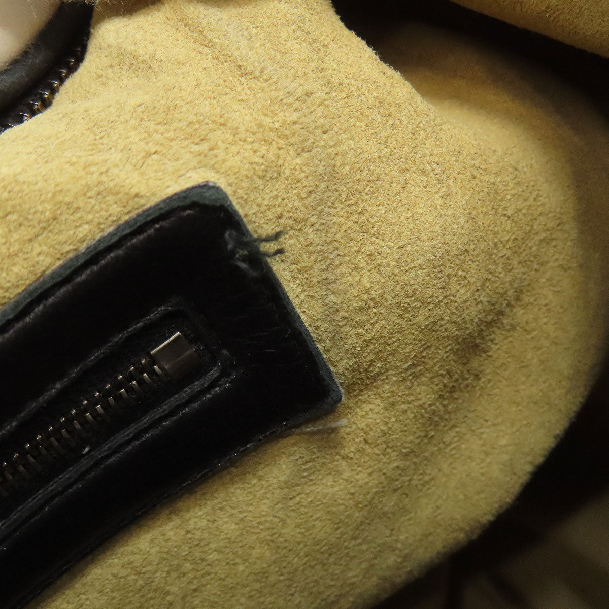 BOTTEGA VENETA one belt embossed Shoulder Bag Calf Ladies [Used]