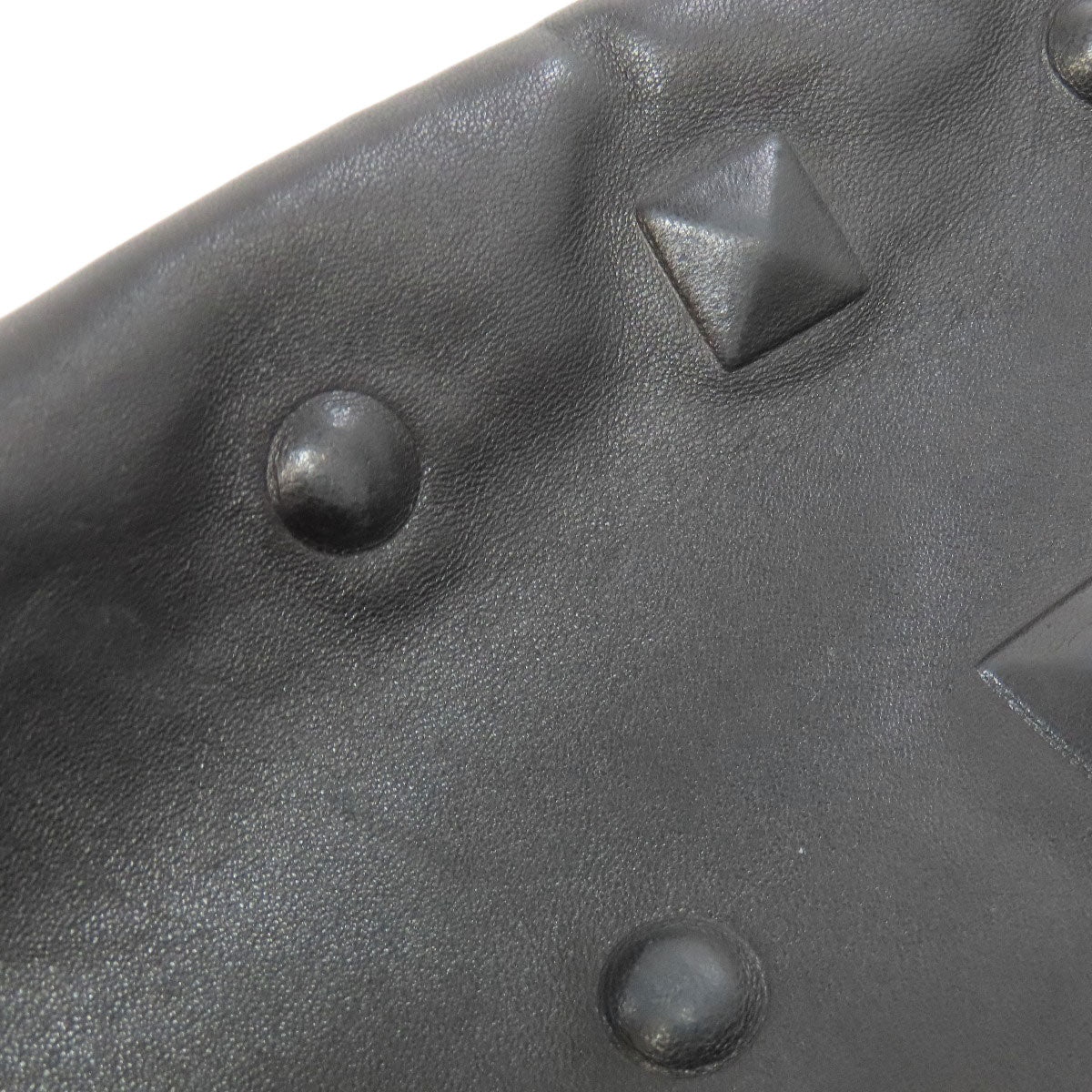 BOTTEGA VENETA one belt embossed Shoulder Bag Calf Ladies [Used]