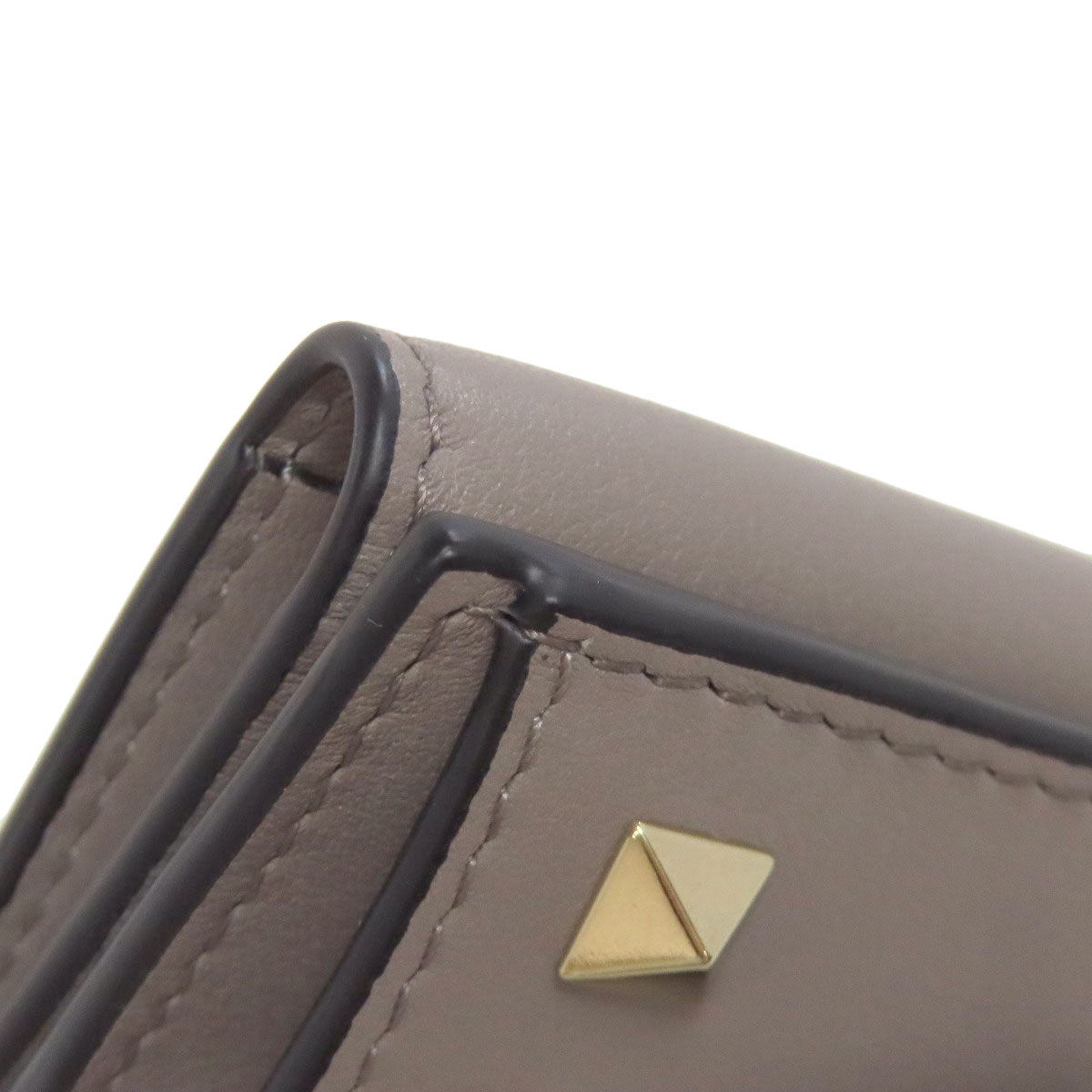 VALENTINO Compact wallet studs Bifold Wallet with Coin Pocket Leather Ladies [Used]