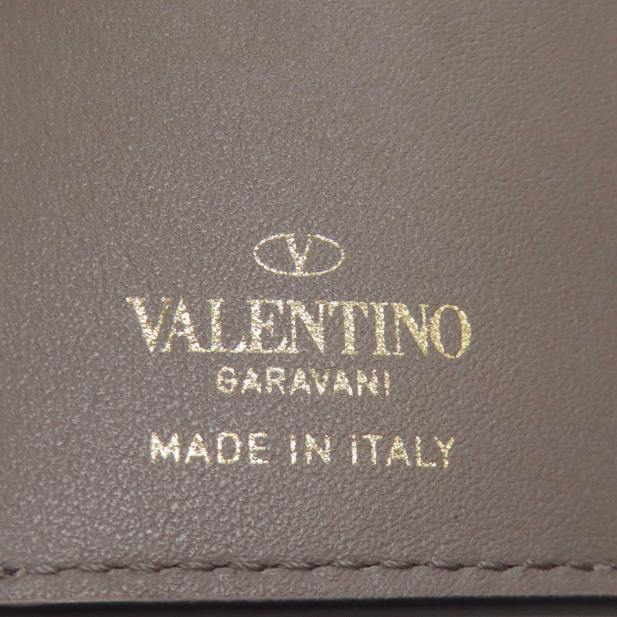 VALENTINO Compact wallet studs Bifold Wallet with Coin Pocket Leather Ladies [Used]