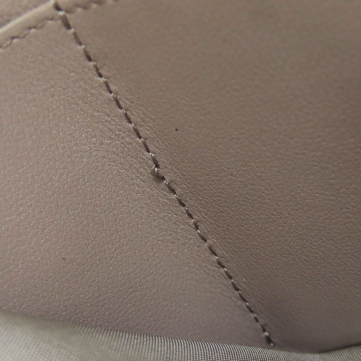 VALENTINO Compact wallet studs Bifold Wallet with Coin Pocket Leather Ladies [Used]