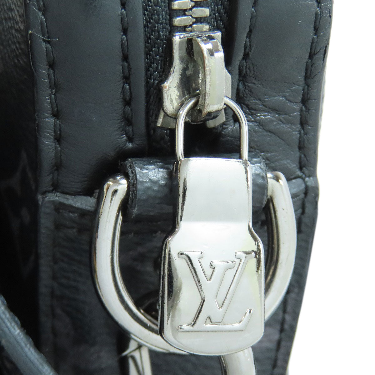 LOUIS VUITTON M69443 Trio Messenger Shoulder Bag Monogram Eclipse Ladies [Used]