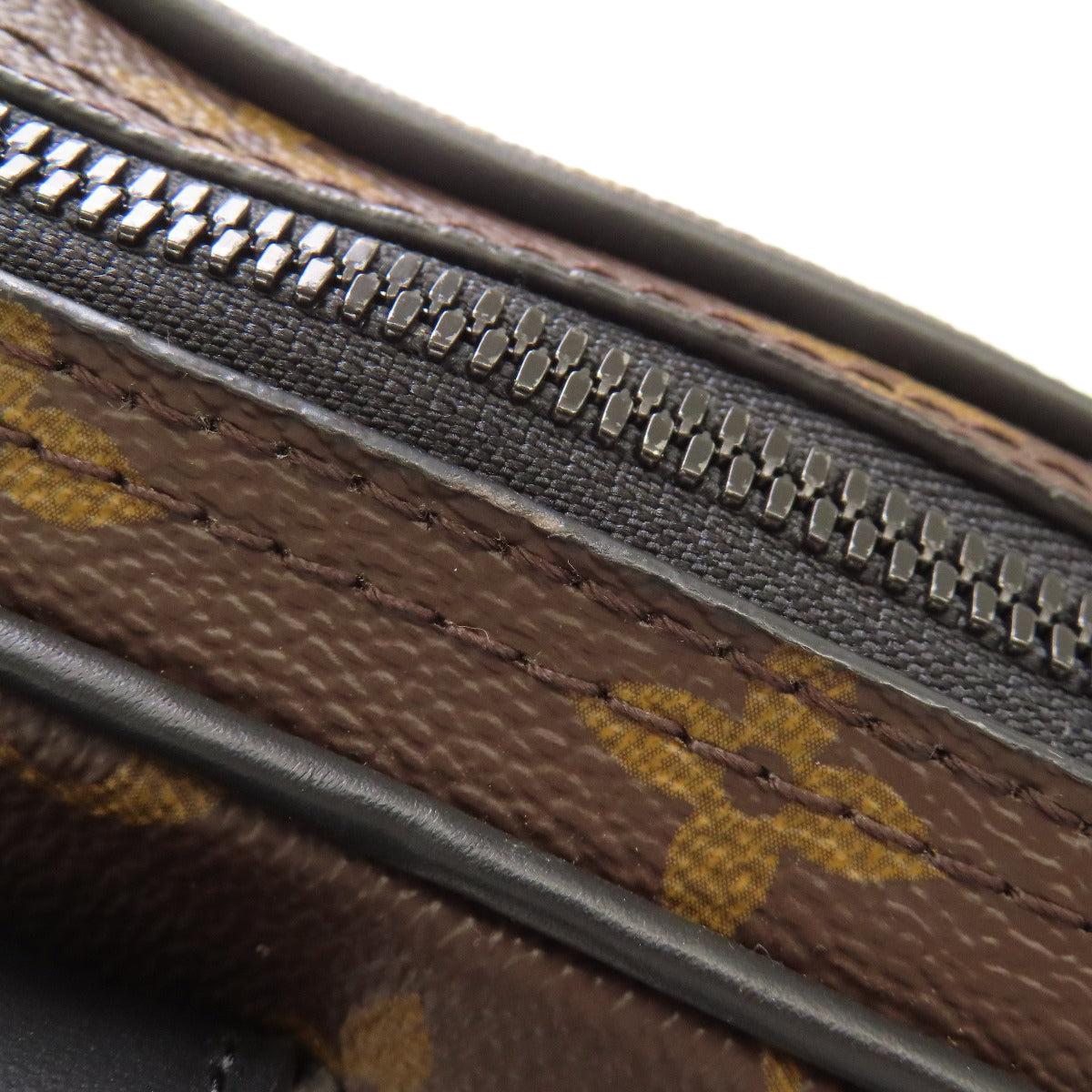 LOUIS VUITTON M44428 Utility side bag Hip bag, waist bag Monogram canvas Ladies [Used]