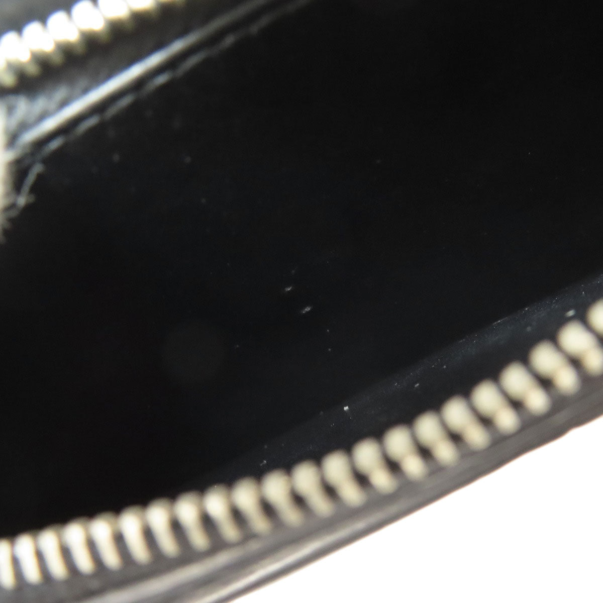 YVES SAINT LAURENT Chain Wallet Embossed Long wallet (with coin pocket) Calf Ladies [Used]