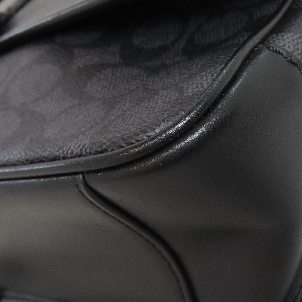 COACH CU202 League Messenger Signature Shoulder Bag PVC Ladies [Used]