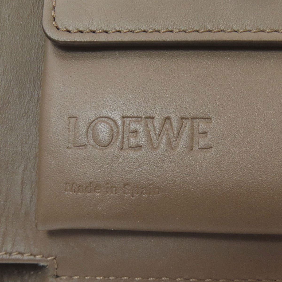 LOEWE Anagram Bifold Bifold Wallet with Coin Pocket Leather Ladies [Used]