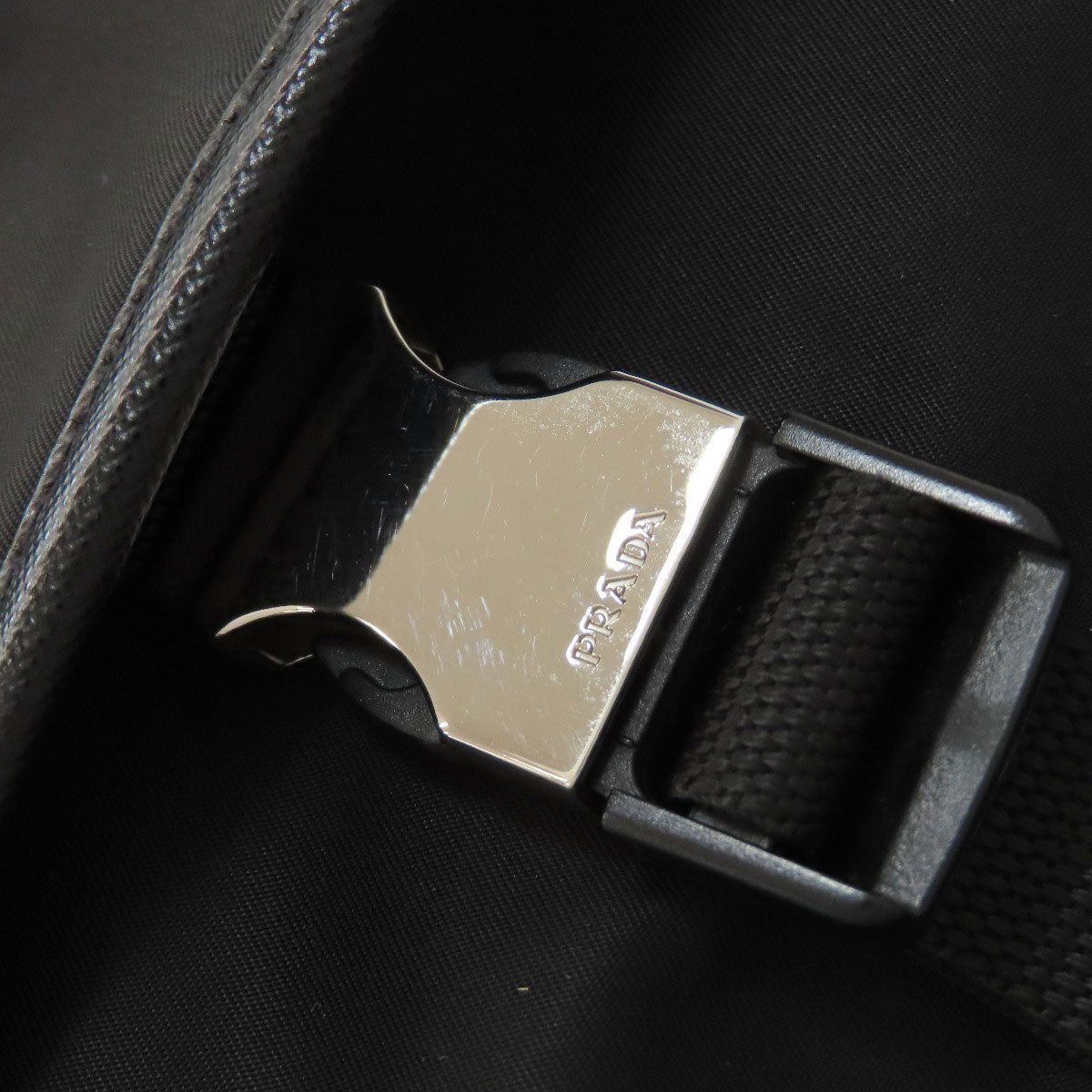 PRADA V166 Messenger Bag Logo Hardware Shoulder Bag Nylon Ladies [Used]