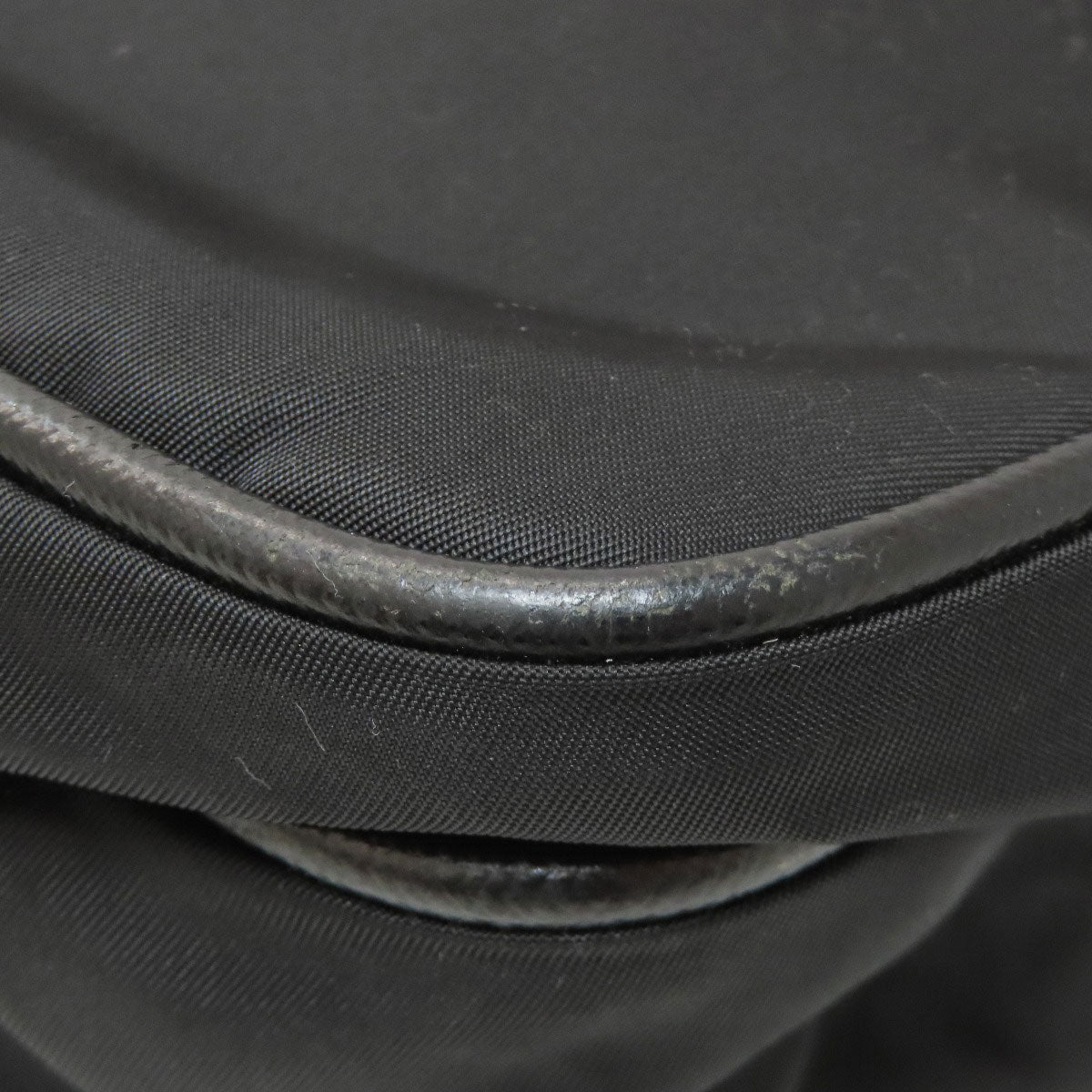 PRADA V166 Messenger Bag Logo Hardware Shoulder Bag Nylon Ladies [Used]