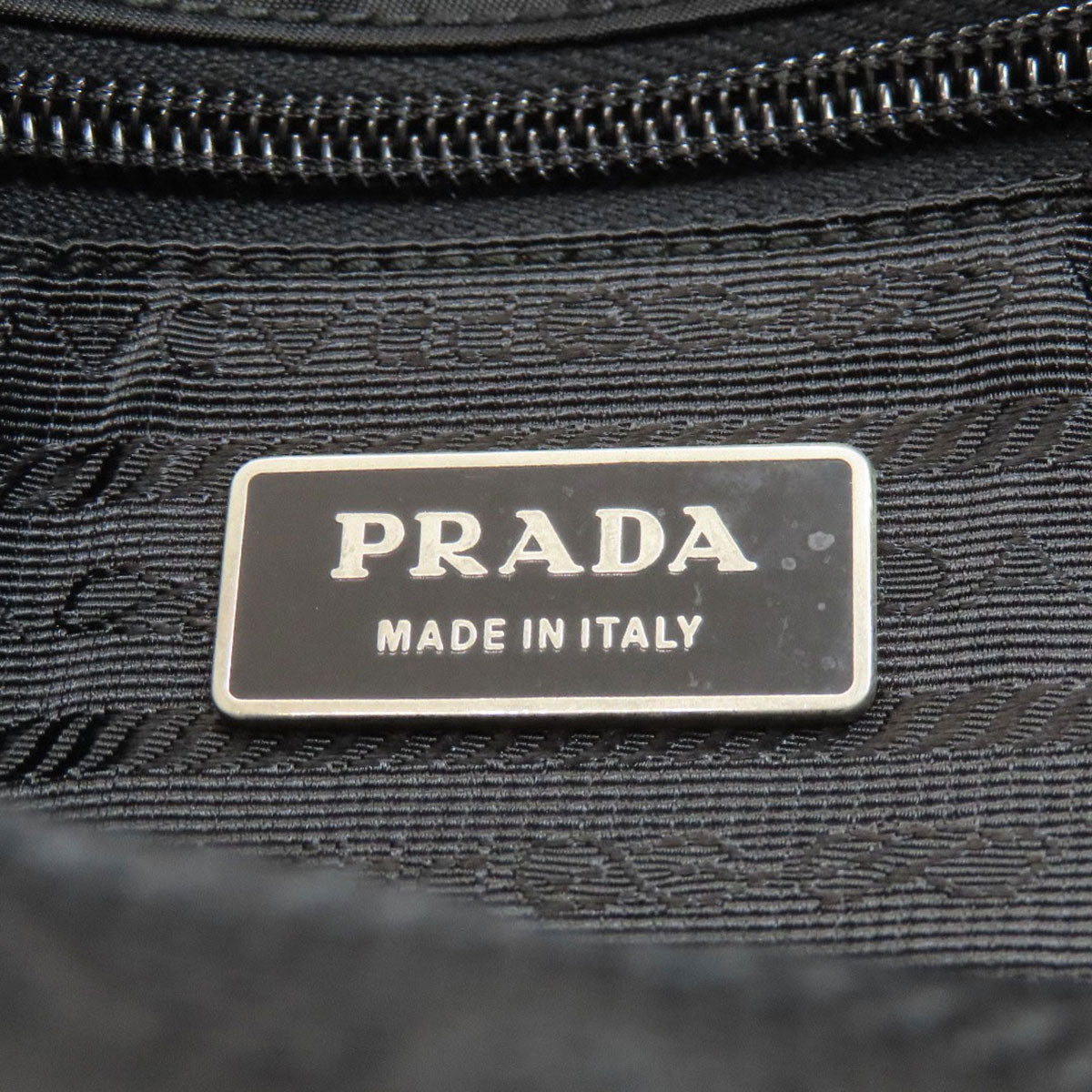 PRADA V166 Messenger Bag Logo Hardware Shoulder Bag Nylon Ladies [Used]