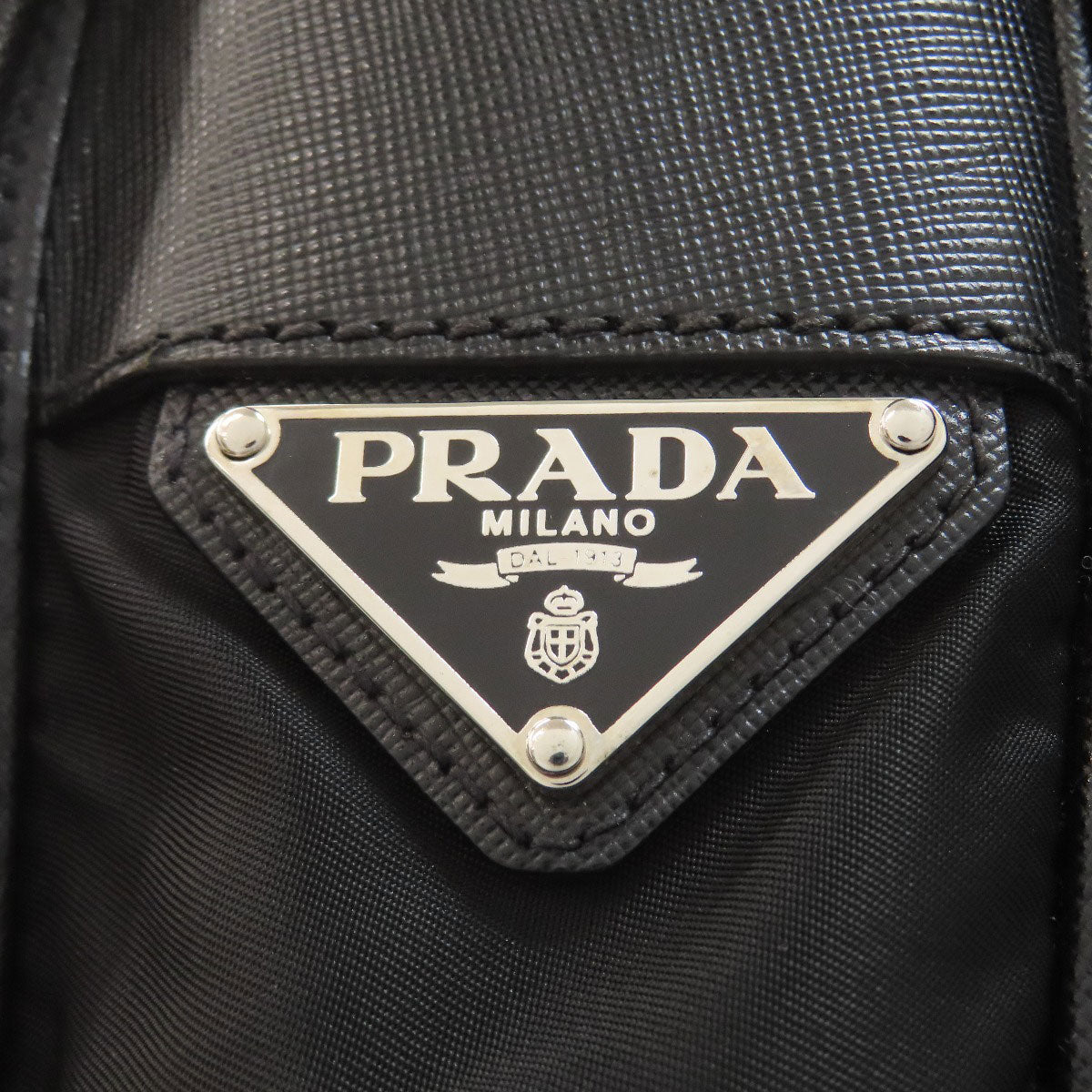PRADA V166 Messenger Bag Logo Hardware Shoulder Bag Nylon Ladies [Used]
