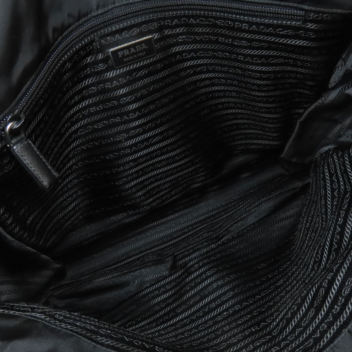 PRADA V158 Messenger Bag Logo Hardware Shoulder Bag Nylon Ladies [Used]