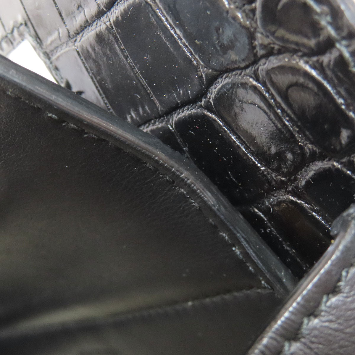 BALLY Embossing Handbag Leather Ladies [Used]