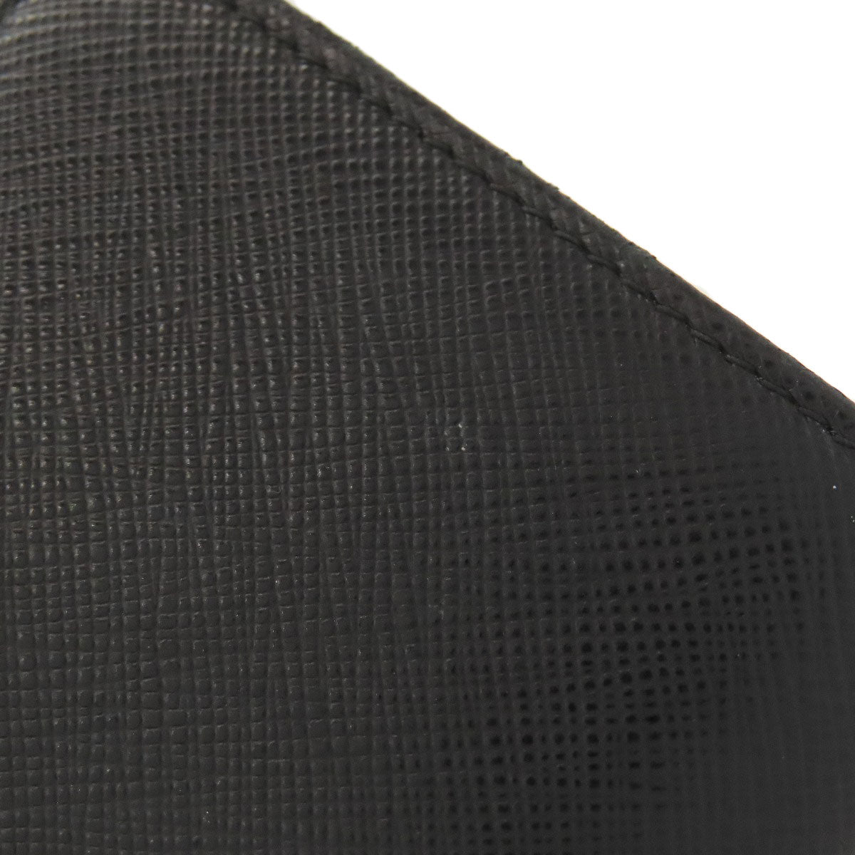 PRADA Triangle Charm Bifold Wallet with Coin Pocket Safiano Ladies [Used]