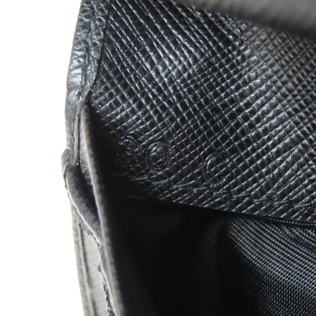 PRADA Triangle Charm Bifold Wallet with Coin Pocket Safiano Ladies [Used]