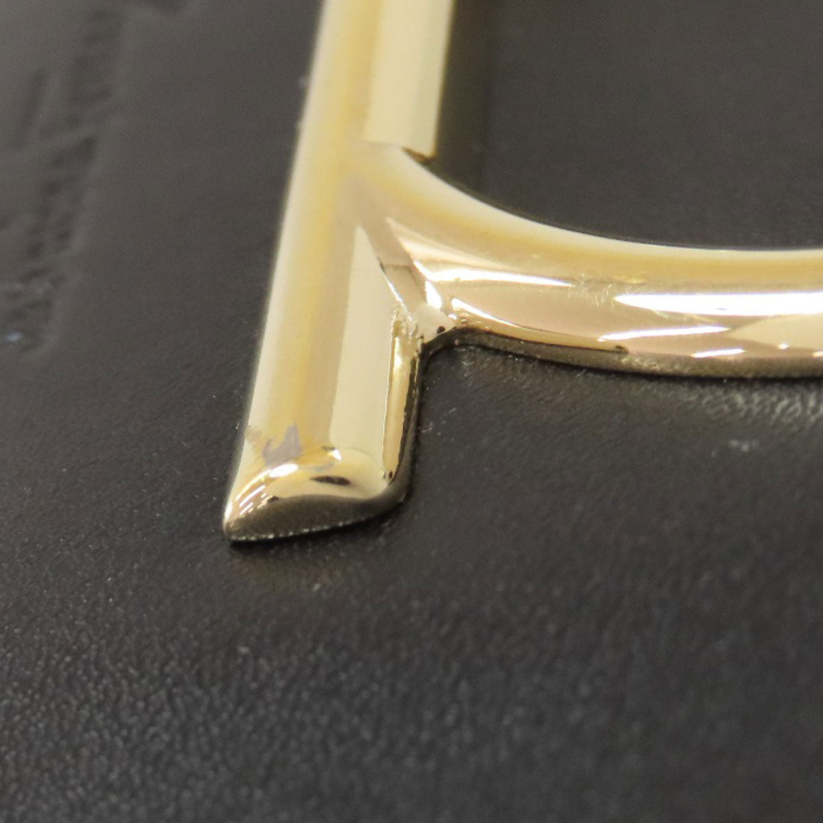 Salvatore Ferragamo GanciniHardware Long wallet (with coin pocket) Leather Ladies [Used]