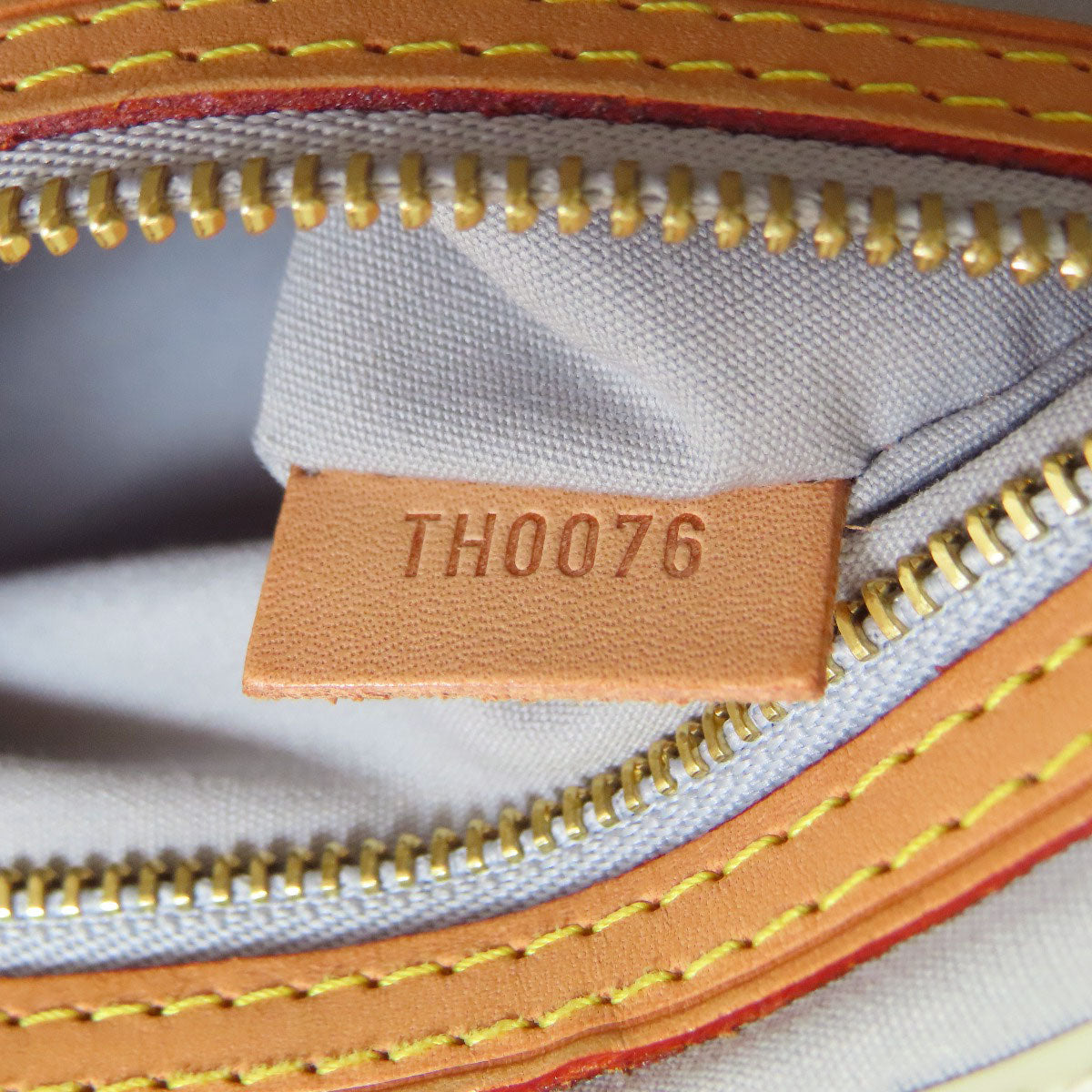 LOUIS VUITTON M91336 Lead PM Handbag Vernis Ladies [Used]