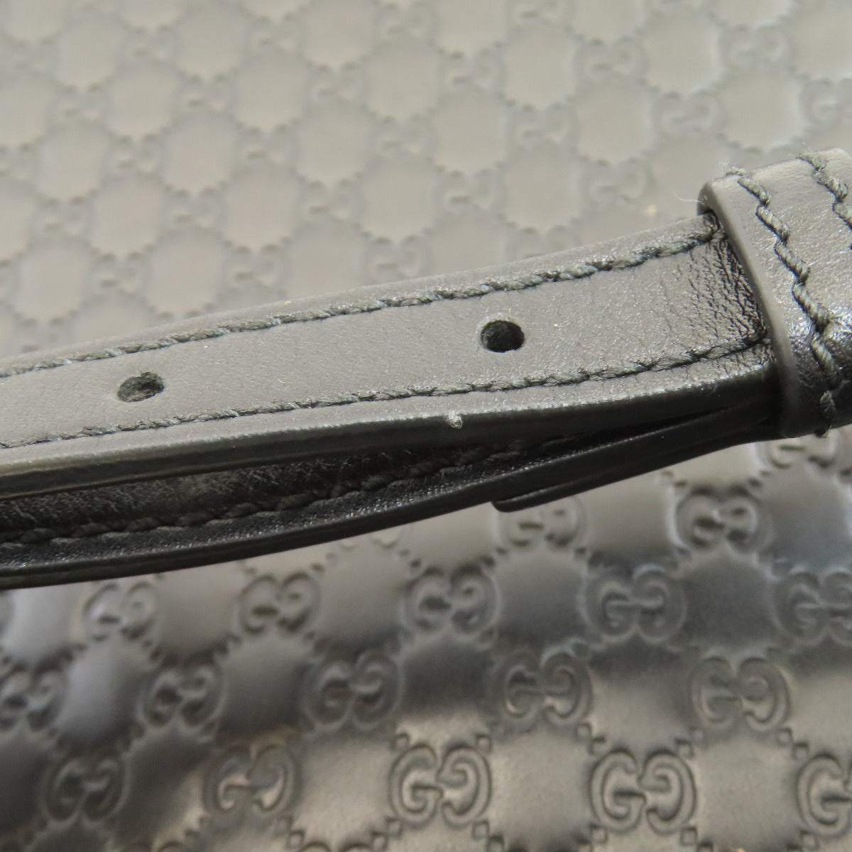 GUCCI 607723 GG Signature Microsima Outlet Shoulder Bag Leather Ladies [Used]