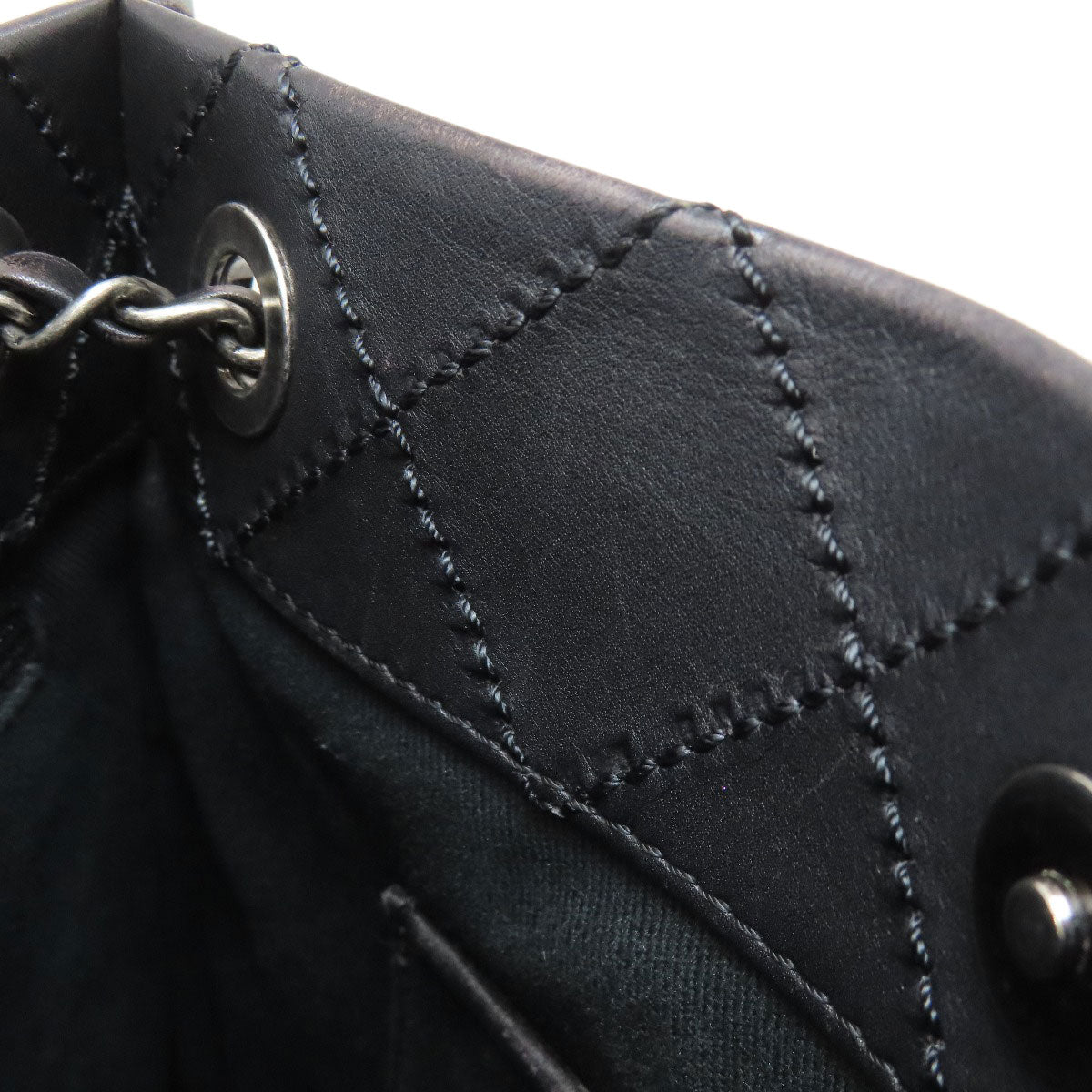 CHANEL Matelasse SilverHardware Shoulder Bag Calf Ladies [Used]