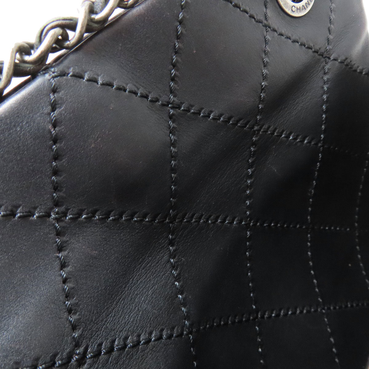 CHANEL Matelasse SilverHardware Shoulder Bag Calf Ladies [Used]