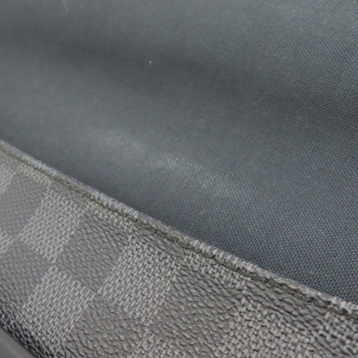 LOUIS VUITTON N58029 District MM Shoulder Bag Damier canvas mens [Used]