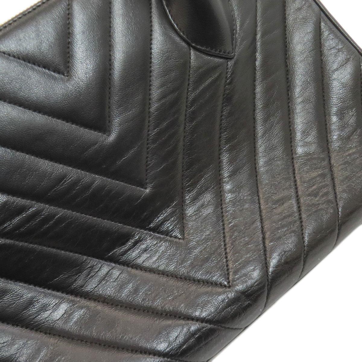 CHANEL V-stitch GoldHardware Handbag Lambskin Ladies [Used]