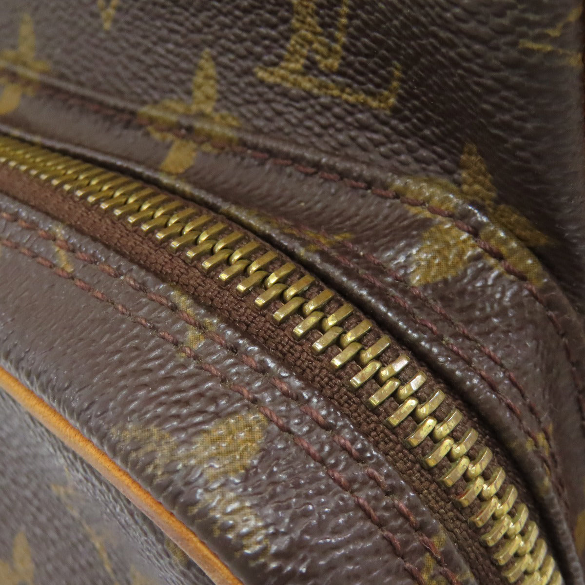 LOUIS VUITTON M45236 Amazon Shoulder Bag Monogram canvas Ladies [Used]