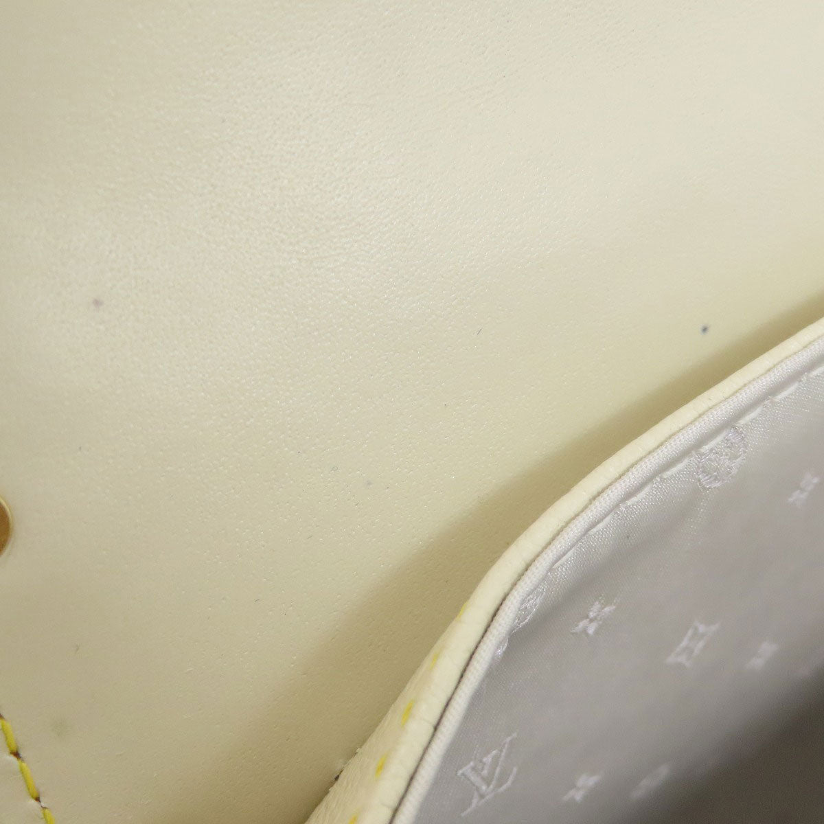 LOUIS VUITTON M92846 Emerble Handbag Suhali Ladies [Used]