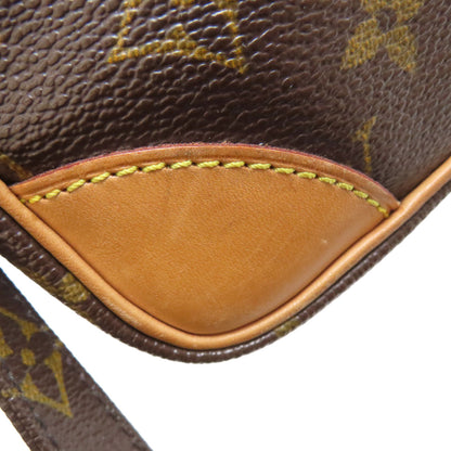 LOUIS VUITTON M45236 Amazon Shoulder Bag Monogram canvas Ladies [Used]