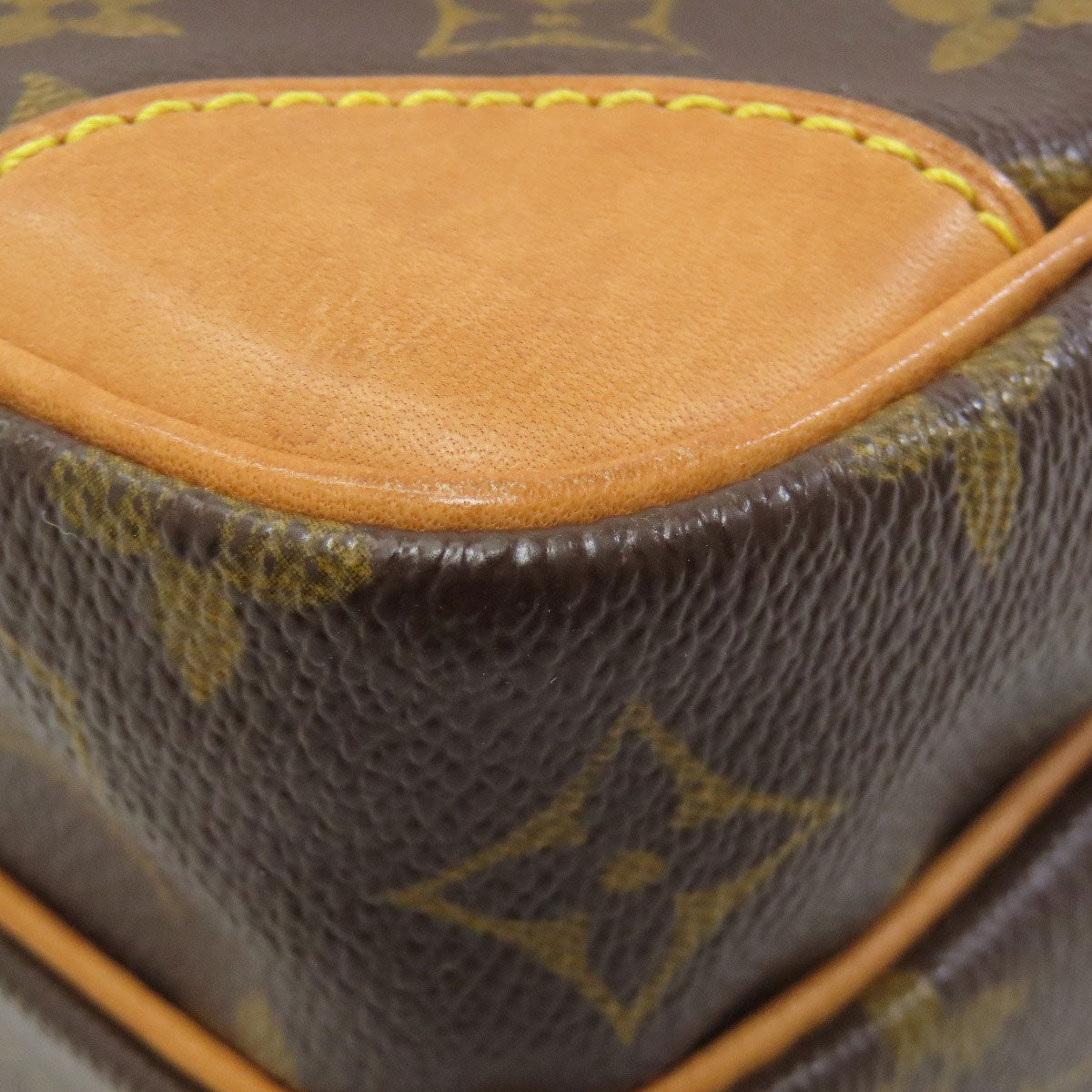 LOUIS VUITTON M45236 Amazon Shoulder Bag Monogram canvas Ladies [Used]